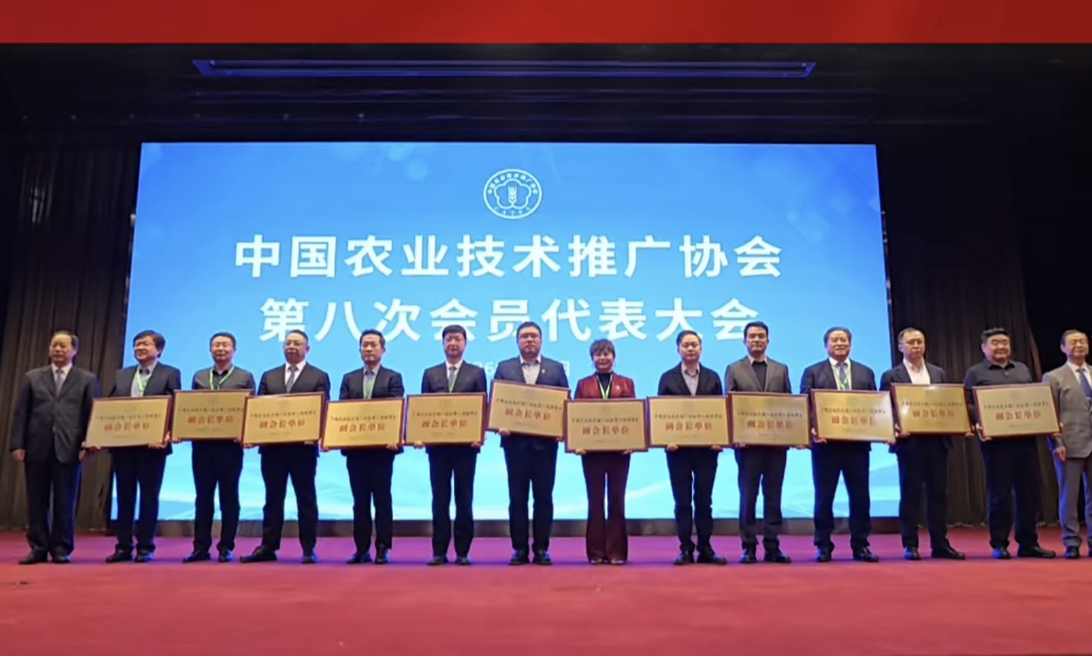 热烈：馗鸺页啥鲁さ毖≈泄┮导际跬乒阈岣被岢